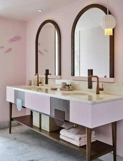 Salle de bain rose poudré 20 modèles tendance à adopter